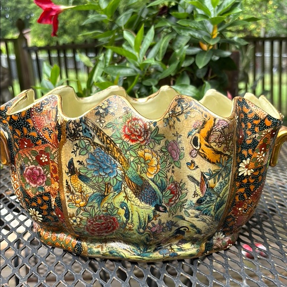Large Satsuma style handpainted bowl - Picture 1 of 9